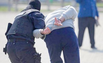 Un condamnat la închisoare a fost PRINS în MAMAIA