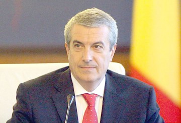 Un senator ALDE îi cere demisia lui Tăriceanu