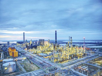 Șeful sindicatului Petrochimistul: FMI voia să închidă Petromidia