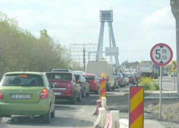 Se menţin restricţiile de circulaţie pe podul de la Agigea