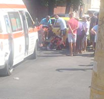Accident rutier, provocat de un taximetrist: doi răniţi