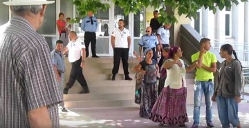 Constanța: Țiganii au făcut scandal în fața Policlinicii 2-VIDEO