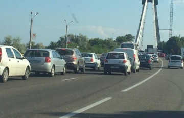 Traficul a devenit infernal pe DN39 încă de vineri! Ambuteiaje pe bandă rulantă