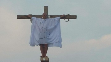 INCREDIBIL! PATRONUL DIN EFORIE, CARE ÎNŞIRASE CHILOŢI MURDARI ÎN STRADĂ, S-A RĂSTIGNIT PE LOCAL! - VIDEO