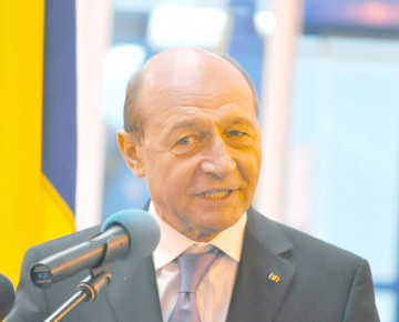 Băsescu: SRI trebuie pus zdravăn sub control, iar pentru DNA trebuie legea răspunderii magistraţilor