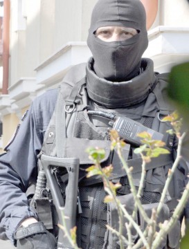 PERCHEZIŢII la mafia comerţului cu alimente, inclusiv Constanţa