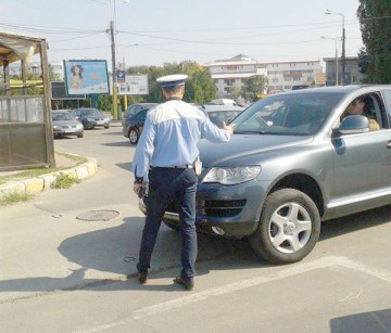 Dilema şoferilor din Constanţa: „Este permisă întoarcerea în intersecţiile dirijate?” Ce spun poliţiştii