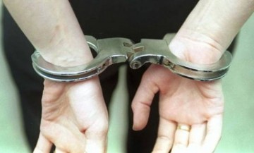 Indivizii care au sechestrat şi bătut paznicul unei ferme, ARESTAŢI