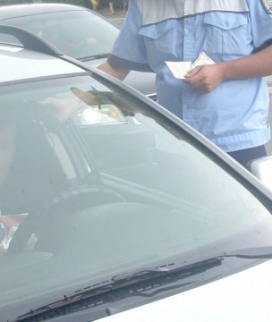 Prinşi la volan fără permis de conducere