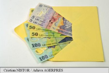 Tarif de referință la polița RCA de 506 lei pentru persoanele de 31-40 ani, cu mașini de până la 1.400 cmc