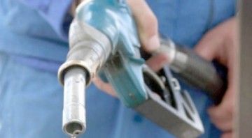 Carburanţii s-au ieftinit substanţial