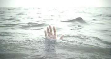 La un pas de înec, în Eforie. Când şi-a revenit, a rupt-o la fugă!
