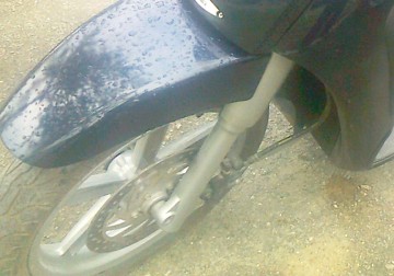 La plimbare cu scuterul, fără permise de conducere