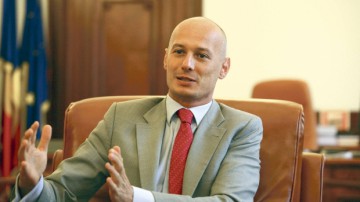 Înlocuitorul lui Bogdan Olteanu la BNR va fi ales în septembrie - octombrie