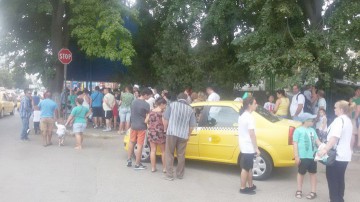 Razie a Poliţiei împreună cu ANPC-ul, la taximetriştii din Mamaia