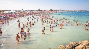 Peste 200.000 de turişti sunt pe litoral în acest weekend