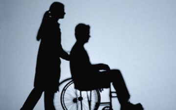 Camera Deputaților cumpără platforme autoridicătoare pentru persoane cu dizabilități