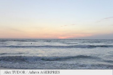 Relocare pentru vacanţe pentru turiştii Mareea