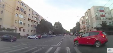Inconştienţă la volan! O şoferiţă, la un pas să provoace o tragedie