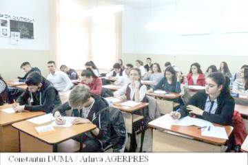 Numărul elevilor din învăţământul preuniversitar, în scădere