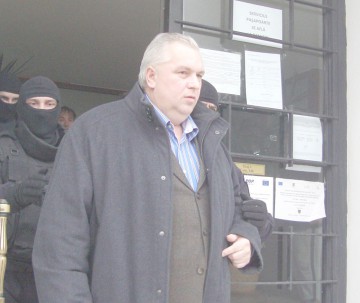 MEGA-SURPRIZĂ! Cine îl apără pe Nicuşor Constantinescu în instanţă!