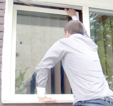 De la IPJ zicere: numărul furturilor din locuinţe şi autoturisme, în scădere