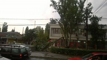 Primăria a activat Comandamentul pentru Situații de Urgență în urma vijeliei de ieri