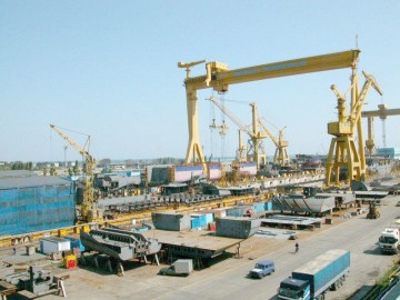 Şantierul Naval Daewoo Mangalia, lovit de CRIZĂ: s-au redus orele suplimentare şi lucrările date subcontractorilor