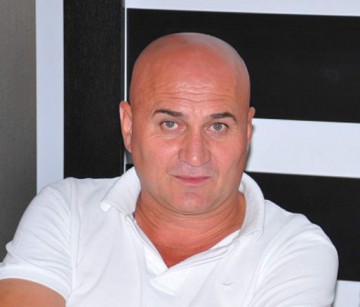 Locuitorii din Ciobanu nu au canalizare, dar au şcoli dotate cu table interactive