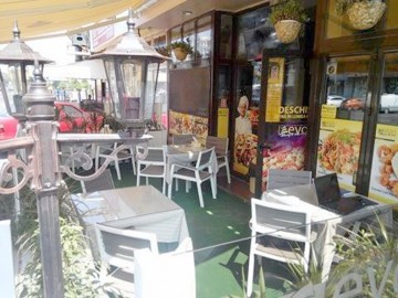 Hoţ, PRINS după 8 minute după ce a furat de pe terasa Evo!