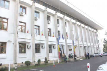 Primăria Constanţa face angajări într-o veselie!
