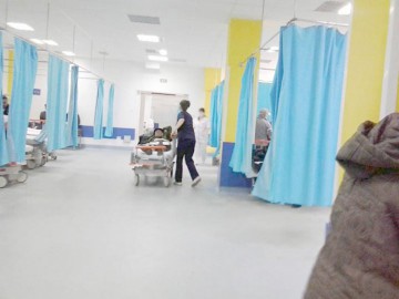 Dacă nu construim rapid trei spitale regionale, pierdem finanţarea