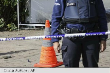 Doi poliţişti, înjunghiaţi la Bruxelles. 