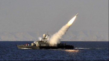 Două nave ruseşti la Marea Neagră, echipate cu rachete, se îndreaptă spre Mediterana