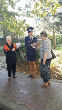 Polițiștii și jandarmii au luat la pas cartierele din Constanța pentru a sta de vorbă cu oamenii!