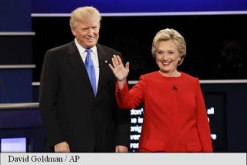 Trump o depășește pe Clinton într-un sondaj