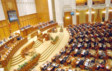 Cererea de reexaminare a legii privind eliminarea a 102 taxe nefiscale, respinsă de Camera Deputaţilor