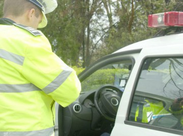 Condamnat pentru conducere fără permis!