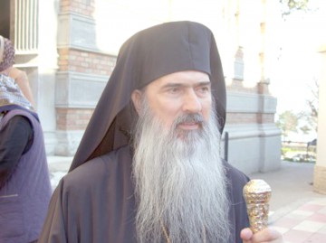 IPS Teodosie, audiat la Judecătorie în dosarul preotului şantajat