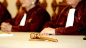 Legea privind doctoratele, contestată la CCR