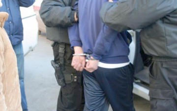 Condamnaţi la închisoare, „săltaţi” de poliţişti