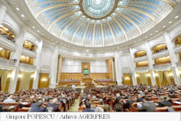 PSD convoacă la audieri, în Parlament, conducerea ASF