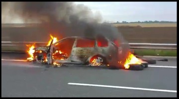 Incendiu pe A2! O maşină a luat foc în mers şi s-a făcut SCRUM