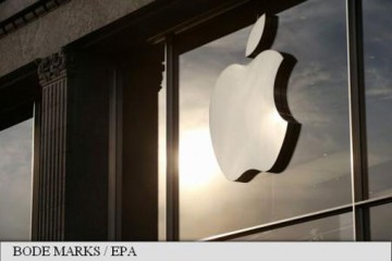 Apple anunţă prima scădere a profitului