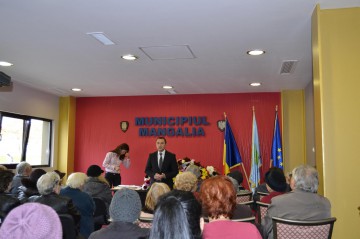 Vârstnicii Mangaliei, premiaţi de municipalitate