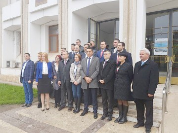 ALDE a depus listele candidaţilor. Ersun Anefi pe locul 2 la Camera Deputaţilor