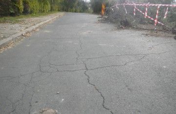 Strada Gării din Eforie Sud SE SURPĂ! Mai multe locuinţe, în pericol