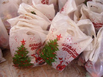Preșcolarii și școlarii constănțeni primesc și în acest an cadouri de Crăciun din partea Municipalității