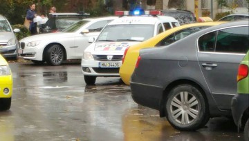 Şofer SANCŢIONAT: a blocat o alee din Constanţa
