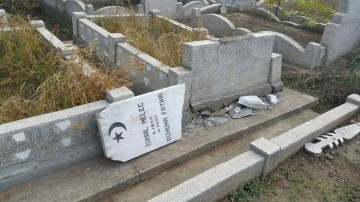 Anchetă la Medgidia: zeci de morminte au fost vandalizate